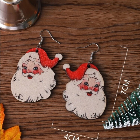 Vintage Style Santa Earrings - Picture 2 of 5